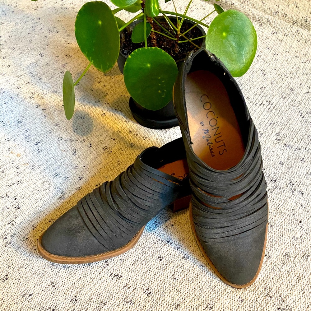 Coconuts by Matisse Strappy Ankle Booties